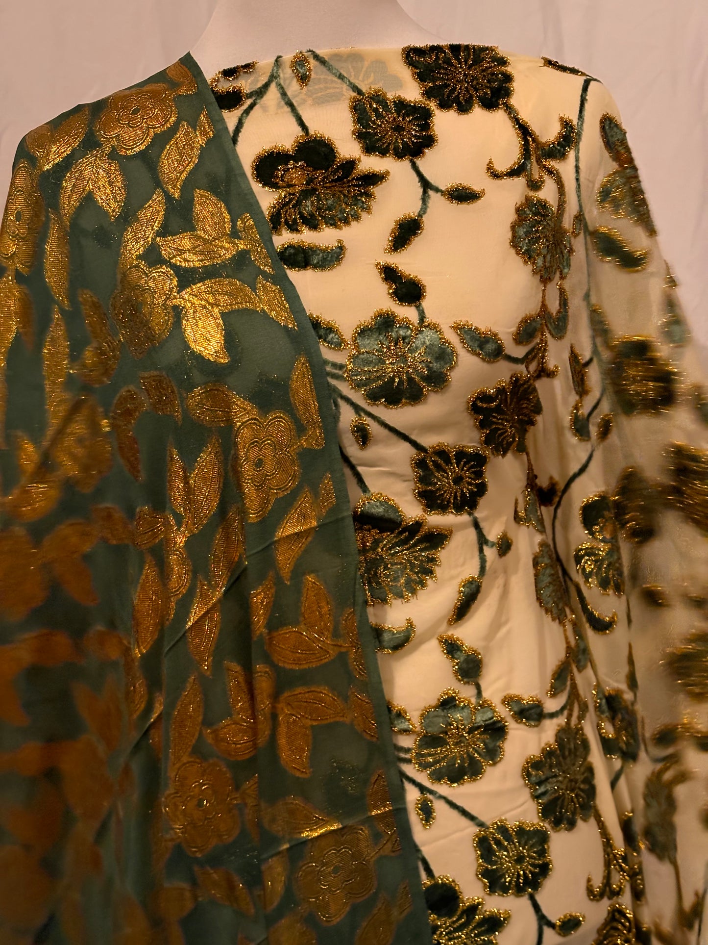 Berlula Maqbal set