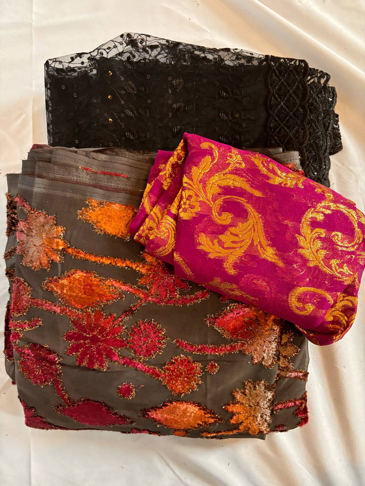 Leila Maqbal set