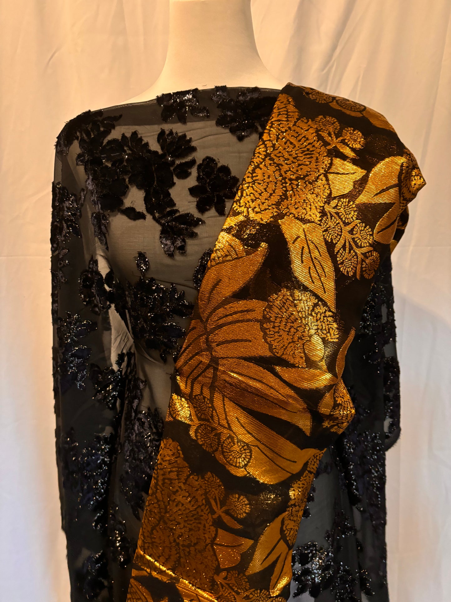 Sarah MAQBAL  set