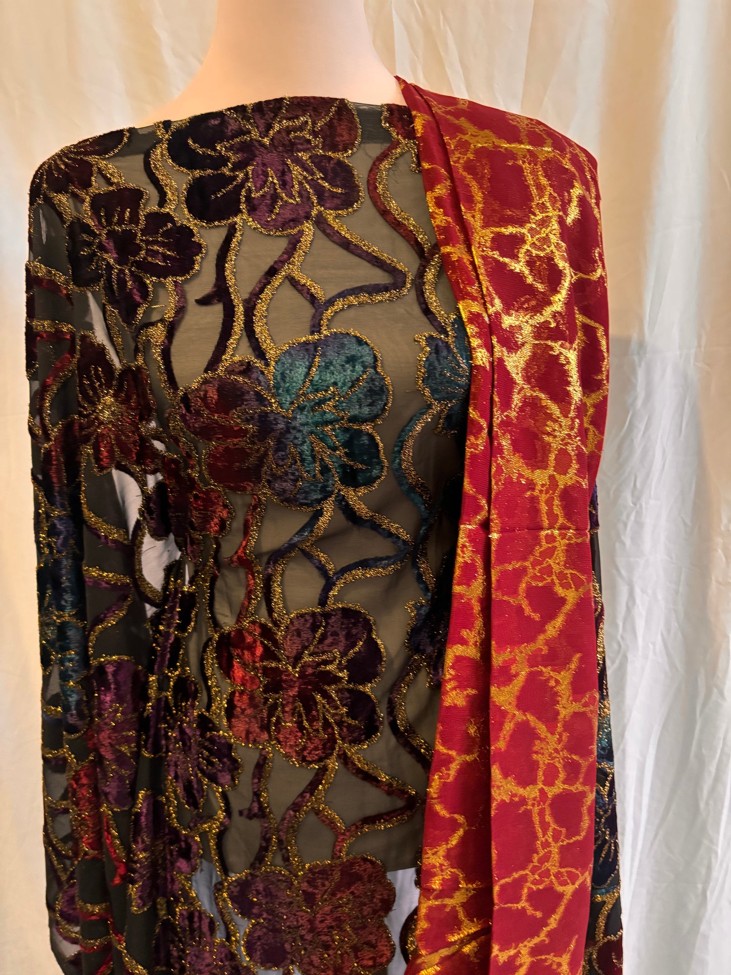 Lina MAQBAL  set